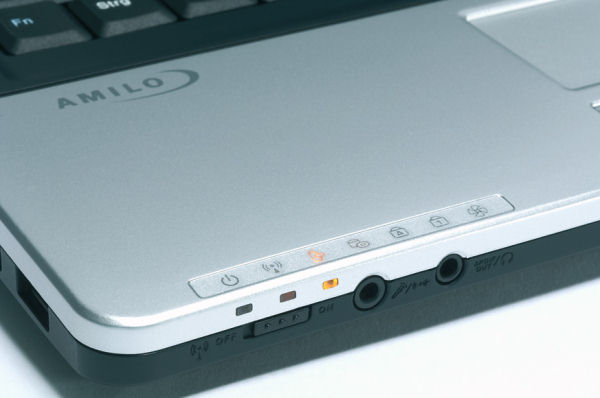 Fujitsu-Siemens AMILO Pi-1505 – вид 2 портов USB